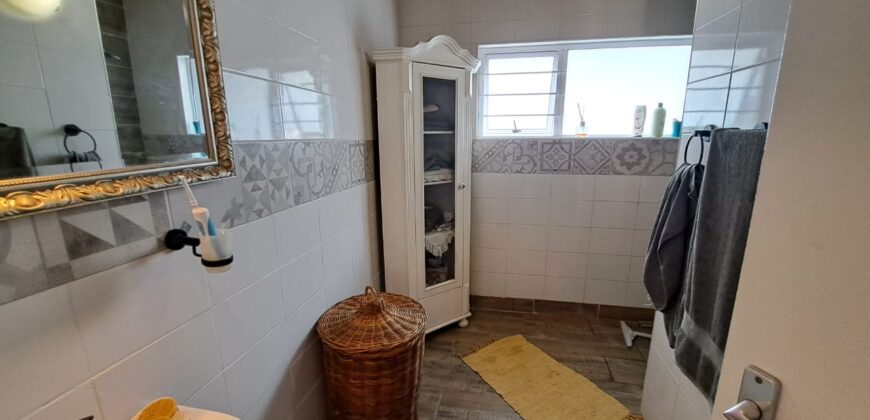 4 Bedroom House for Sale