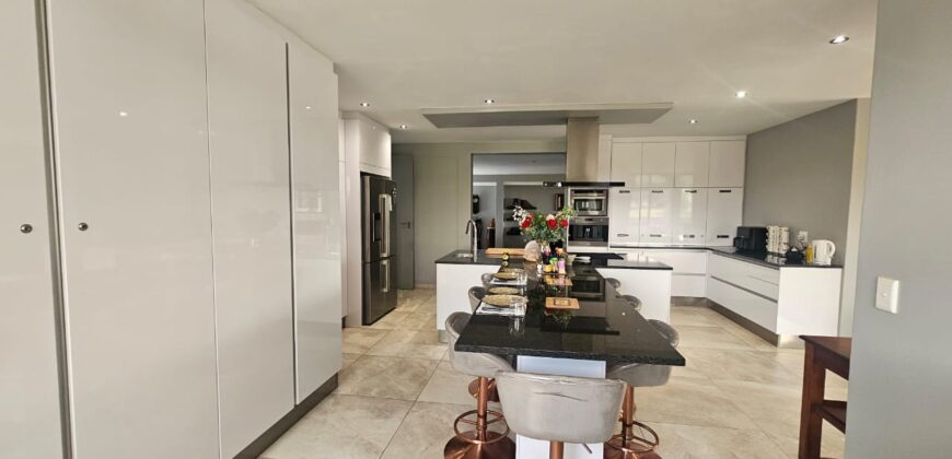8 Bedroom Property for Sale
